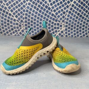 (5for$10) Kids' Multicolor Slip-On Water Shoes/ Size 8